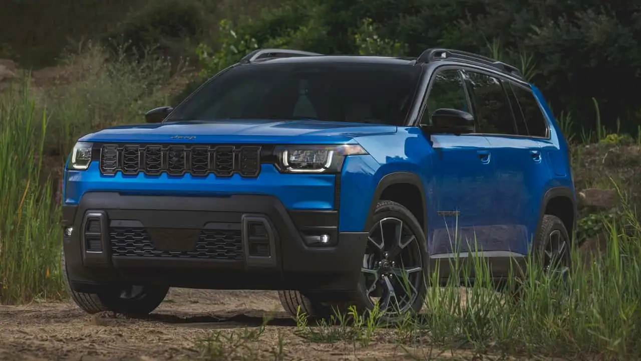 Novo Jeep Cherokee híbrido é registrado no Brasil e pode oferecer mais de 800 km de autonomia