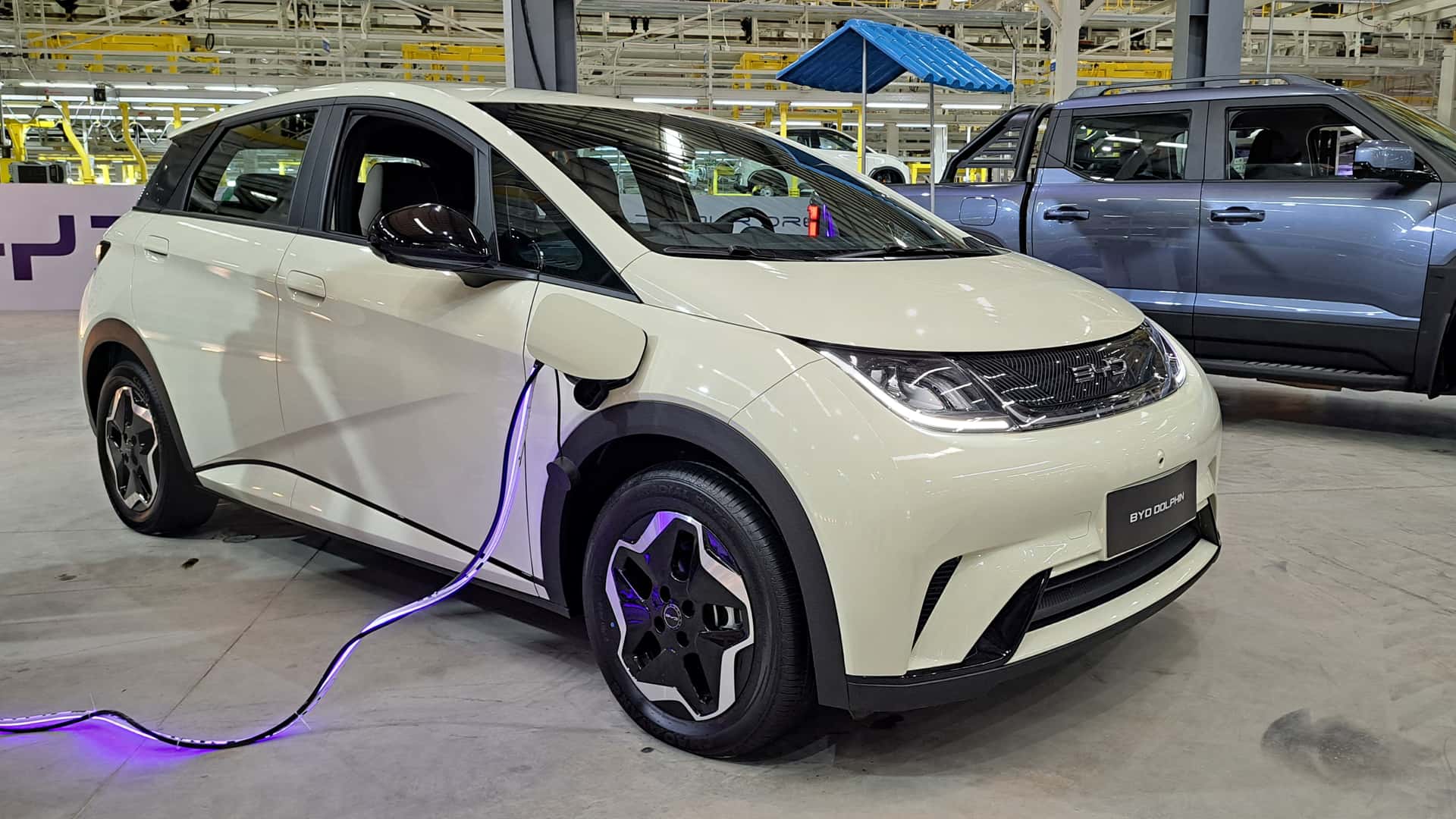 BYD Dolphin G chega ao Brasil como primeiro modelo da marca criado para o mercado europeu