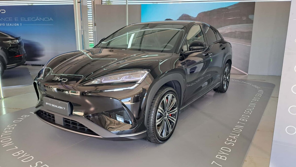 BYD Sealion 07 chega ao Brasil: conheça o preço e os detalhes do SUV inspirado no Seal