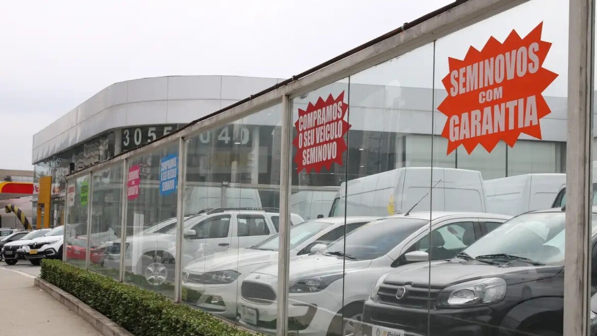 Carros usados têm alta de 2,9% em abril de 2026: confira os 10 modelos mais vendidos