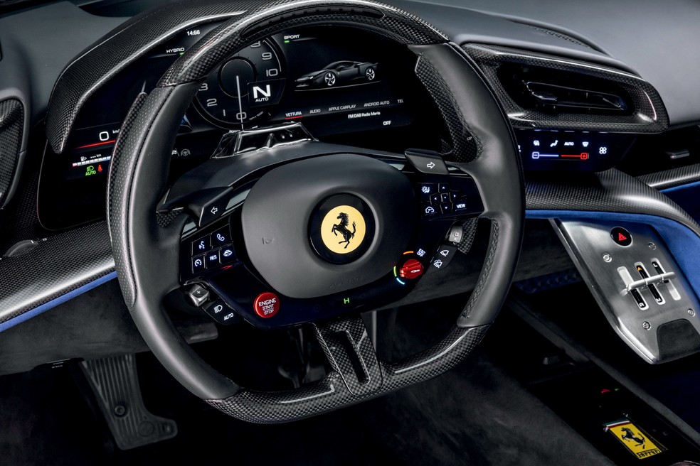 Ferrari 849 Testarossa desembarca no Brasil com motor híbrido de 1.050 cv