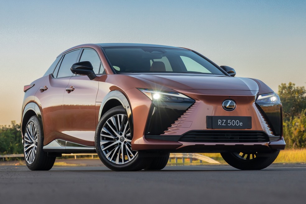 Lexus RZ 500e: o SUV elétrico de luxo com isolamento acústico que te desconecta do mundo