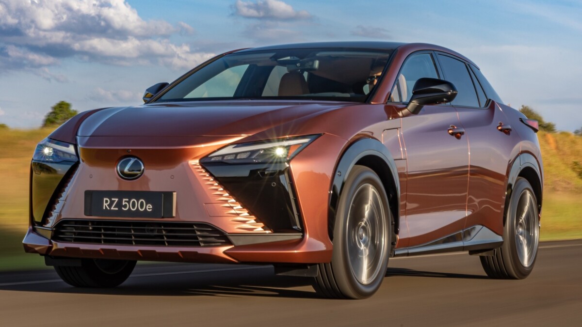 Lexus RZ 500e: o SUV elétrico de luxo com isolamento acústico que te desconecta do mundo