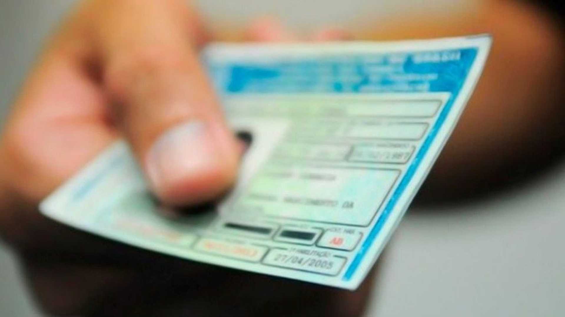 Senado aprova renovação automática de CNH para bons motoristas, mas exames médicos continuam obrigatórios