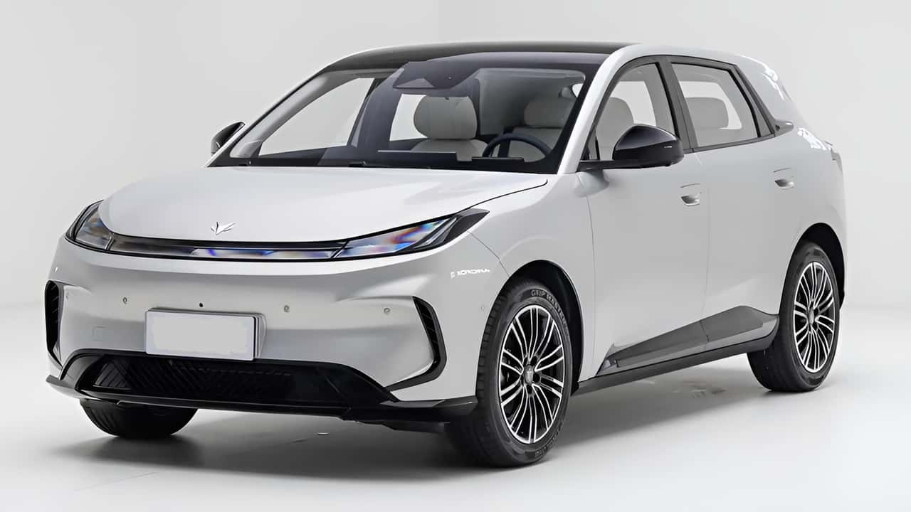 Arcfox T1: hatch elétrico da BAIC é renovado na China às vésperas da estreia no Brasil