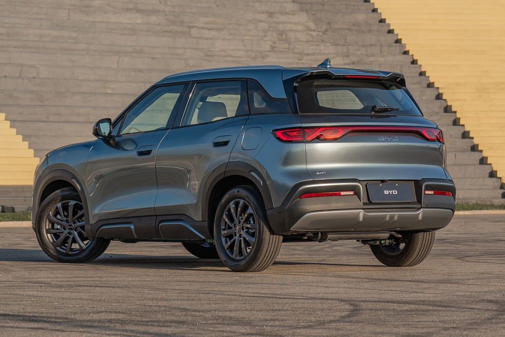BYD Atto 2 DM-i: primeiro SUV compacto híbrido plug-in do Brasil chega a partir de R$ 149.990