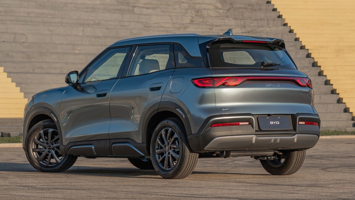 BYD abre a pré-venda do BYD Atto 2 DM-i e revela data de lançamento 