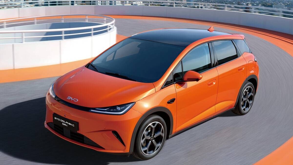 BYD Dolphin G híbrido chega à Europa com 1.040 km de autonomia e preço abaixo de 20 mil euros