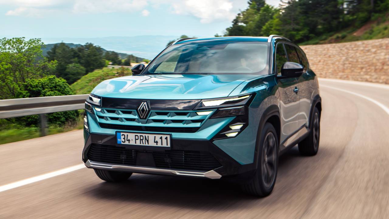 Fábrica na Turquia começa a produzir o Renault Boreal híbrido com promessa de consumo de 21 km/l
