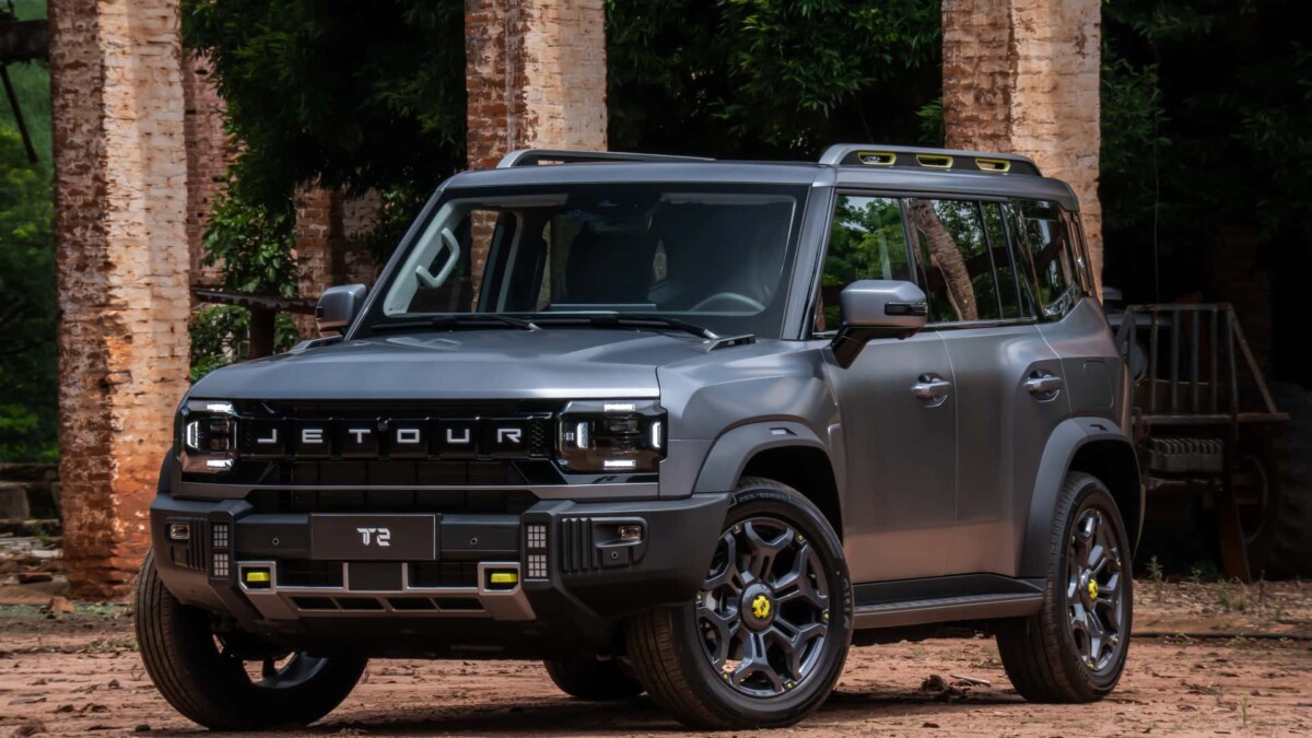Jetour T2 alcança marca de 500 mil unidades vendidas e terá versão 4×4 no Brasil