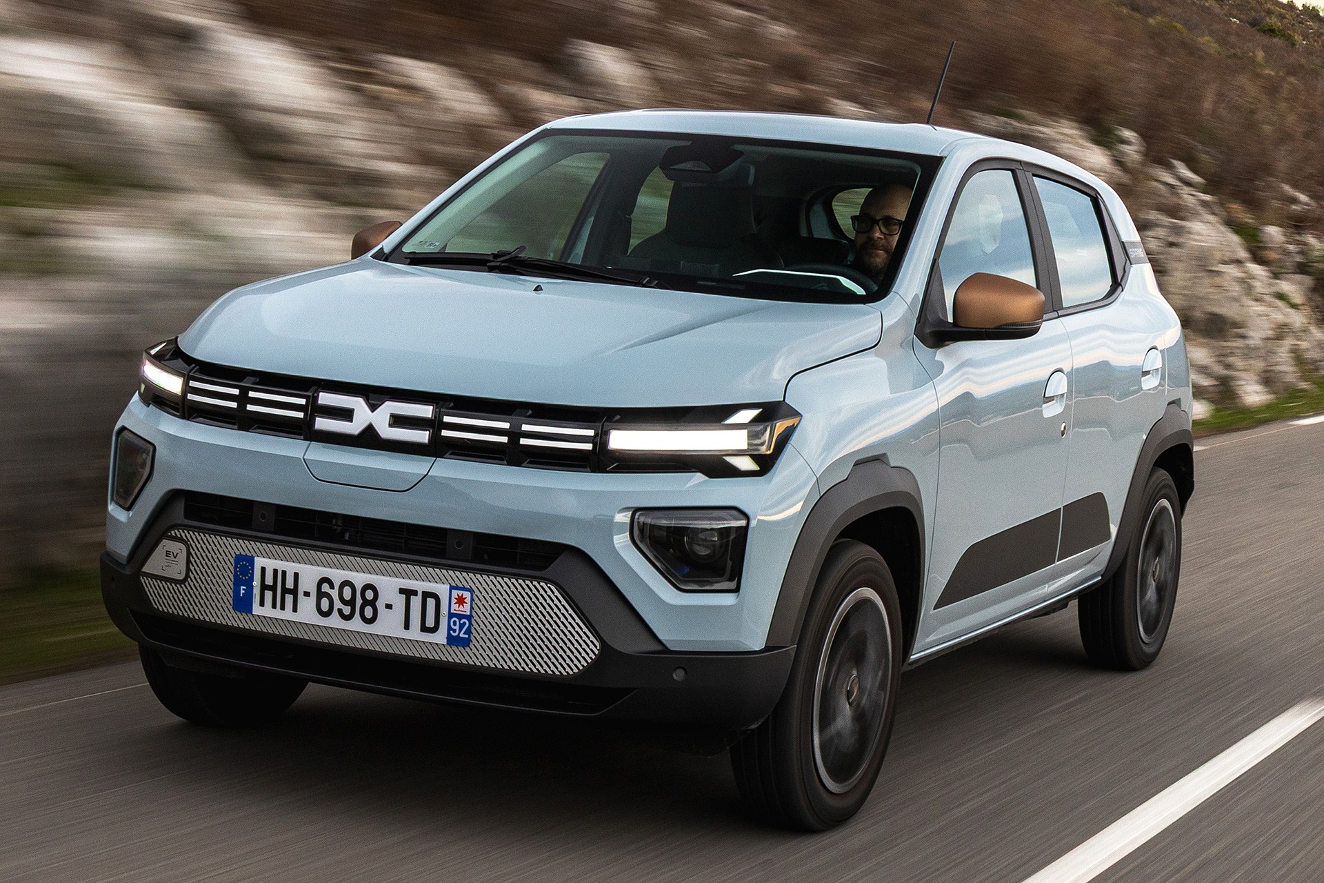 Novo Dacia Spring chega em 2027 sobre plataforma do Renault Twingo e substitui o Kwid elétrico