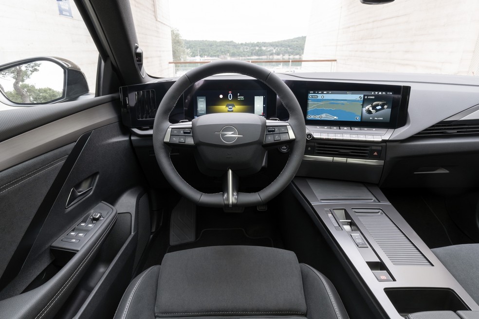 Novo Opel Astra confirmado com mudanças profundas e pode abandonar o formato hatch para virar SUV