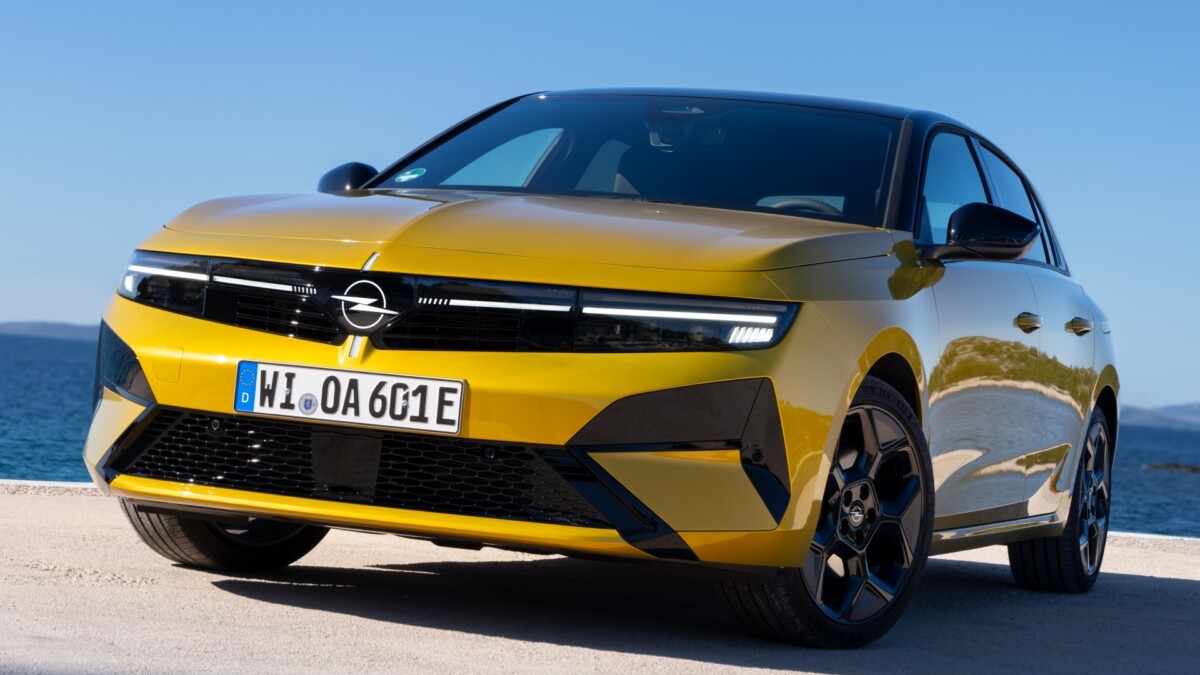 Novo Astra terá nova geração com mudanças radicais e pode até virar SUV 