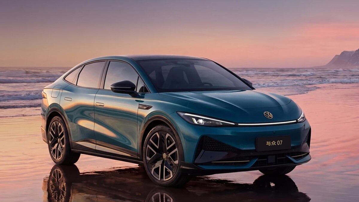 Novo Volkswagen ID. Unyx 07 estreia com 558 km de autonomia e visual que lembra um Virtus elétrico 