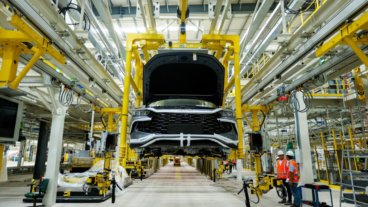BYD anuncia que produção completa de veículos no Brasil será iniciada até o final de 2026