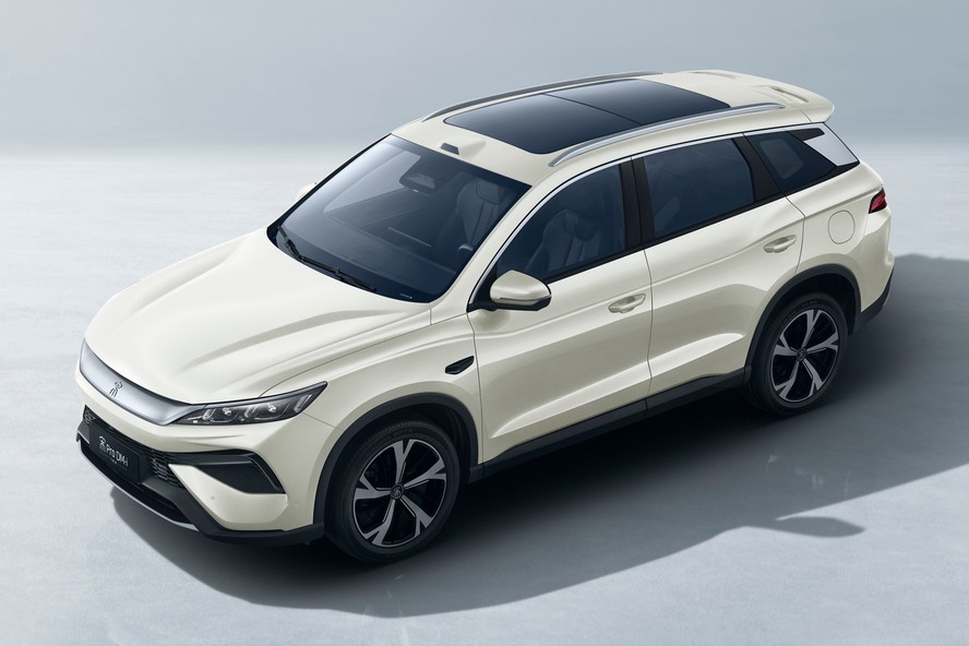 BYD Song Pro chega ao Brasil em agosto com visual renovado e motor híbrido flex
