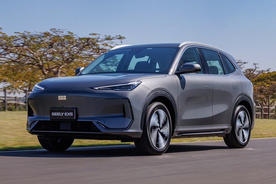 Ford e Geely fecham joint-venture para fabricar SUV elétrico na Espanha