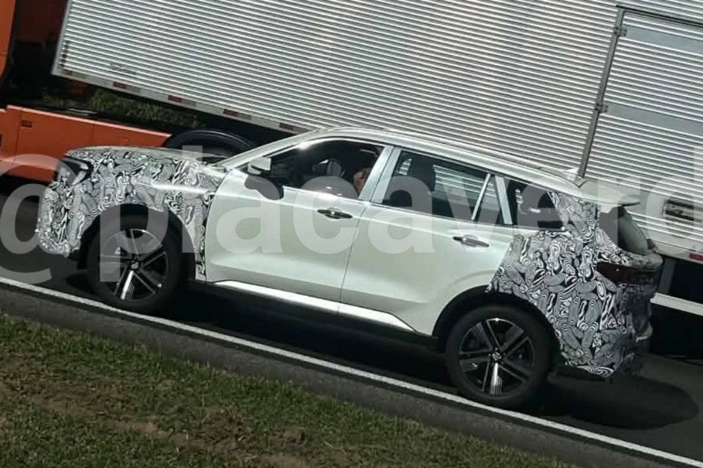 Ford Territory PHEV é flagrado no Brasil e será o primeiro híbrido plug-in da marca no país