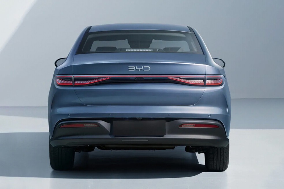 Novo BYD King reestilizado já roda em testes no Brasil e tem chegada prevista para 2027