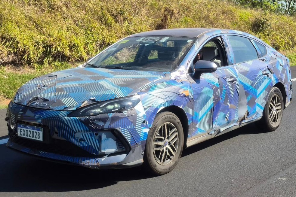 Novo BYD King reestilizado já roda em testes no Brasil e tem chegada prevista para 2027