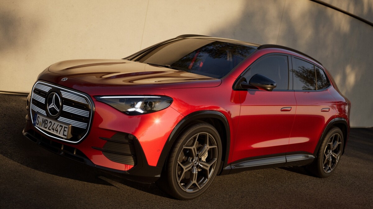 Novo Mercedes-Benz GLA elétrico combina teto estrelado, tecnologia e 657 km de autonomia 