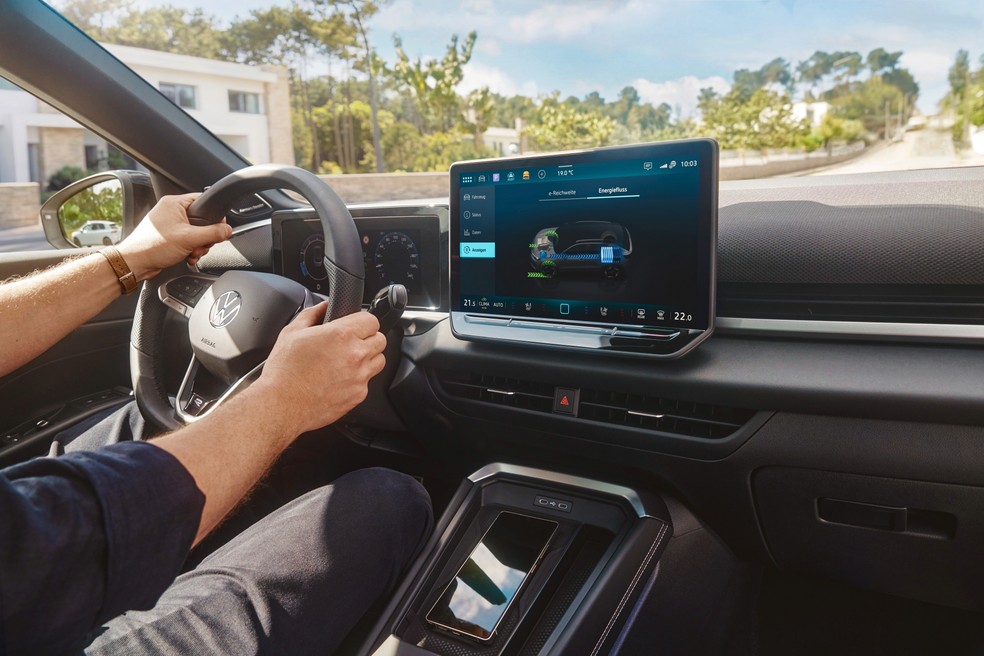 Volkswagen T-Roc híbrido chega à Europa com 20 km/l e motor que será lançado no Brasil