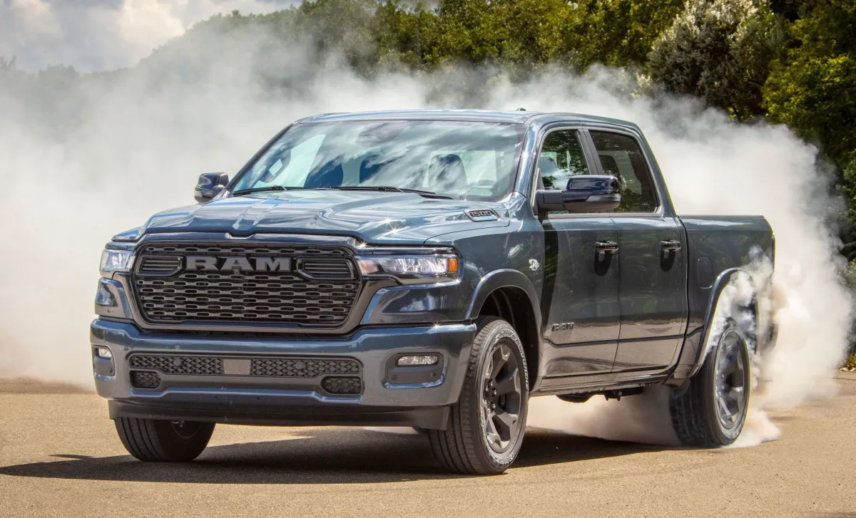Ram convoca recall de 1,2 milhão de picapes 1500 por falha no cinto de segurança 