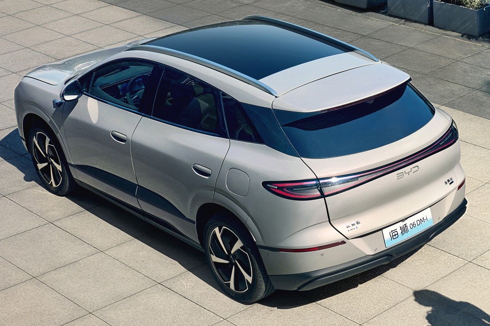BYD Sealion 06, possível sucessor do Song Plus, é flagrado no Brasil