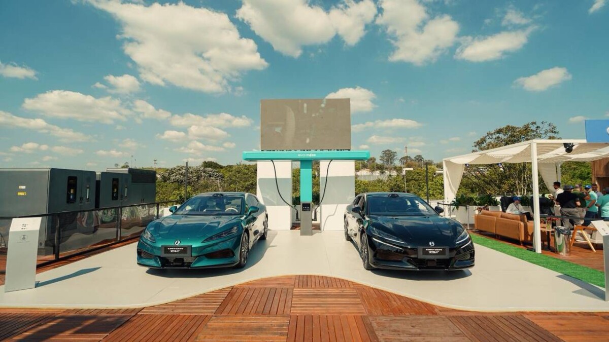BYD vai instalar 1.000 carregadores ultrarrápidos no Brasil até 2027: conheça o Flash Charging