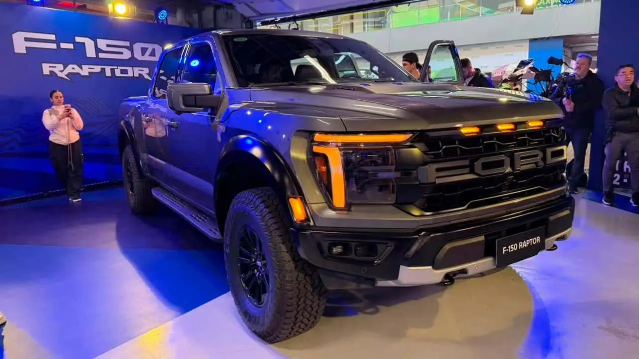 Ford F-150 Raptor surpreende ao dispensar o V8 e adotar tecnologia de elétrico 