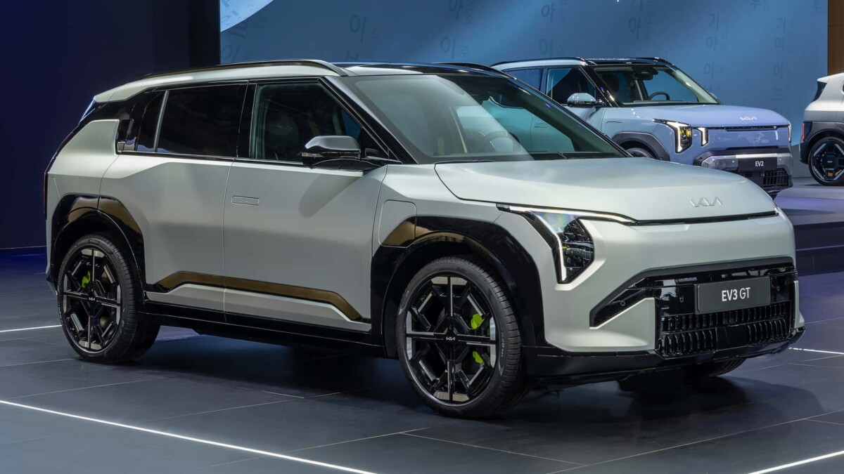 Kia EV3 terá produção no México e se aproxima do mercado brasileiro; confira os detalhes