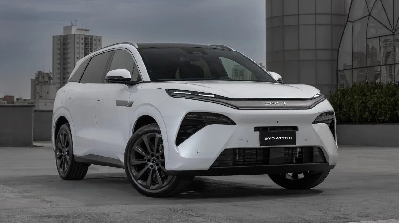 BYD Atto 8: SUV híbrido de 7 lugares que parece um elétrico