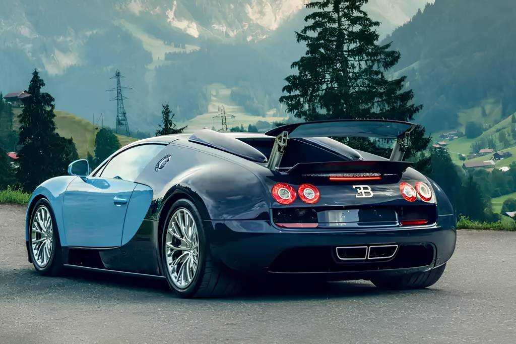 Bugatti Veyron bate recorde histórico ao ser vendido por R$ 26,6 milhões em leilão