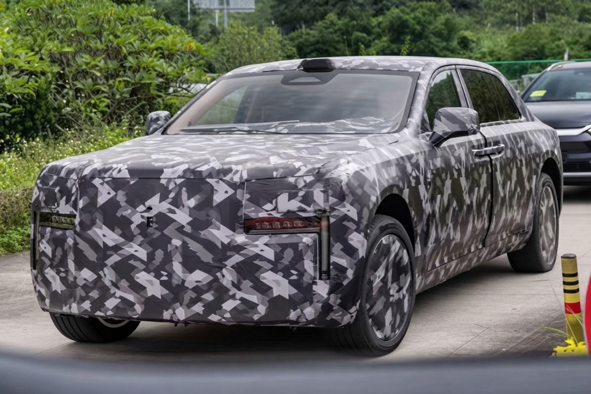 BYD prepara sedã de ultra luxo da Yangwang para enfrentar Rolls-Royce e Maybach