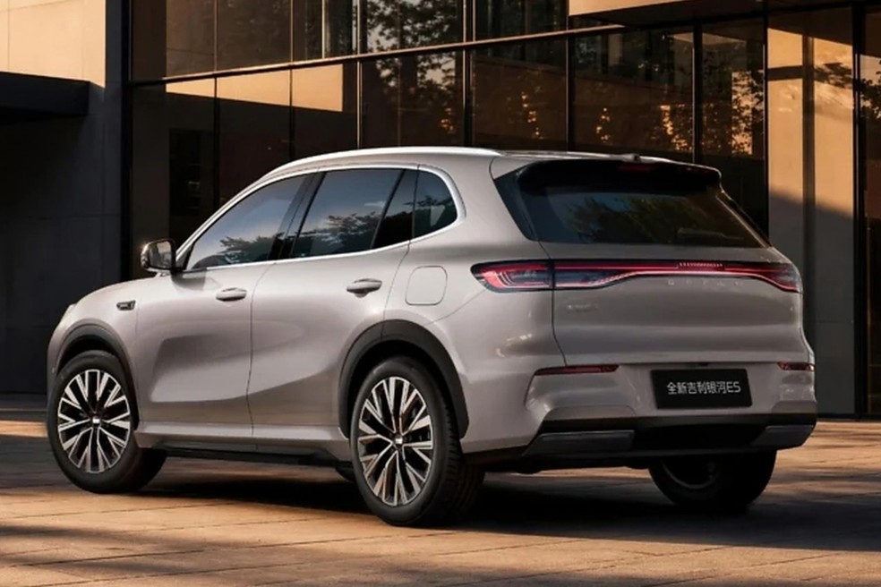 Geely EX5 elétrico ganha 329 cv e autonomia de até 635 km com atualização na China