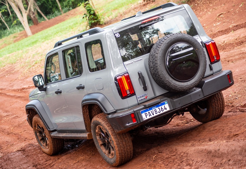 GWM Tank 300 flex: o primeiro PHEV flex do Brasil compensa ou é mais marketing que substância?