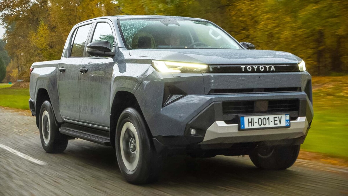 Hilux 2027: nova picape da Toyota começa a chegar às concessionárias em dezembro 