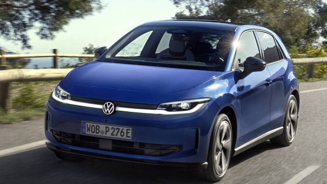 Volkswagen corta turnos de carros a combustão diante da explosão de demanda por elétricos