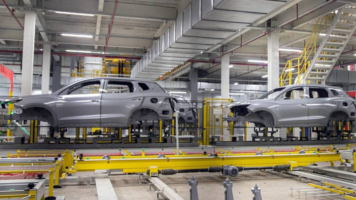 BYD Camaçari: fábrica na Bahia avança em soldagem e pintura, mas carros 100% nacionais só chegam em 2027