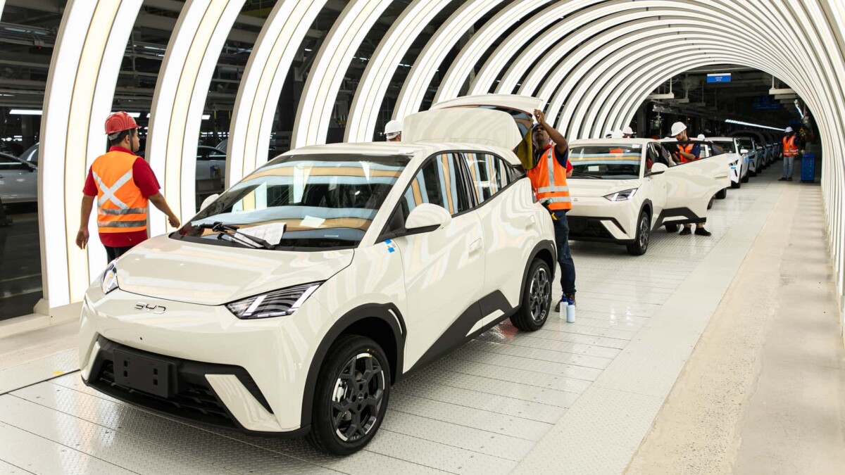 BYD planeja 600 mil carros por ano no Brasil e almeja liderança do mercado até 2030