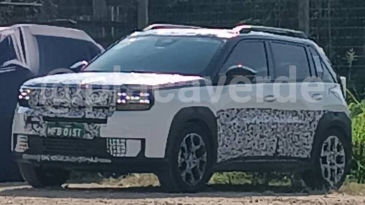 Fiat Argo X é flagrado quase sem camuflagem e revela design inspirado no Grande Panda