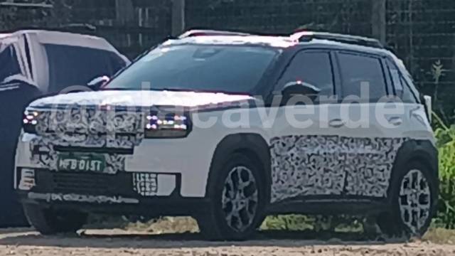 Fiat Argo X é flagrado quase sem camuflagem e revela design inspirado no Grande Panda