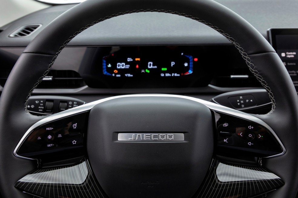 Jaecoo 5 terá painel de instrumentos substituído no Brasil a partir de 2027