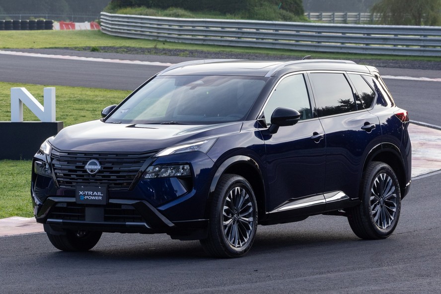 Nissan X-Trail híbrido chega ao Brasil em 2027 com sete lugares e tração 4x4