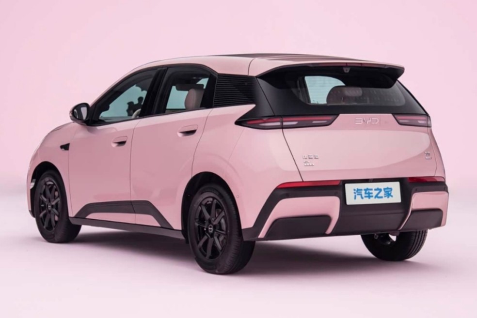 Novo BYD Dolphin Mini chega ao Brasil em 2028 com recarga ultrarrápida em 5 minutos