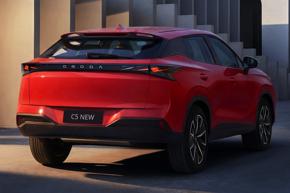 Omoda 5 Next: SUV híbrido ganha novo visual, interior redesenhado e até muda de nome