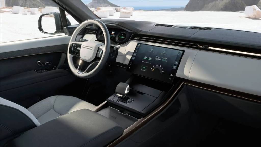 Range Rover Sport elétrico chega com potência de V8 e recarga ultrarrápida em 22 minutos